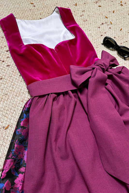 Pinkes Samt Dirndl mit Blumenmuster Rock